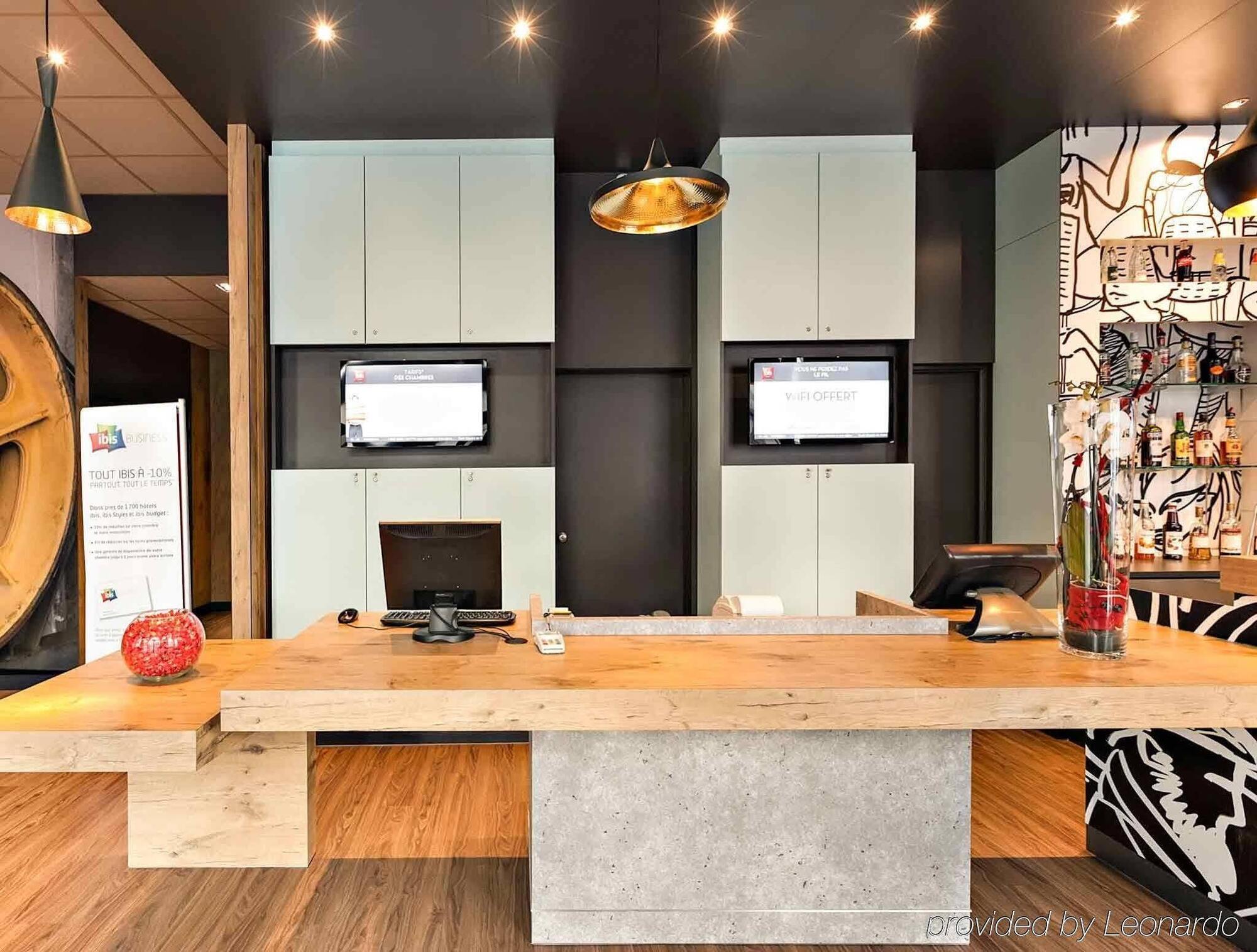 Готель Ibis Agen Centre Gare Екстер'єр фото